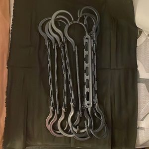 Wonder hanger